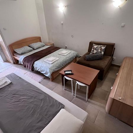 Booking Apartments Alone 1 贝尔格莱德 外观 照片